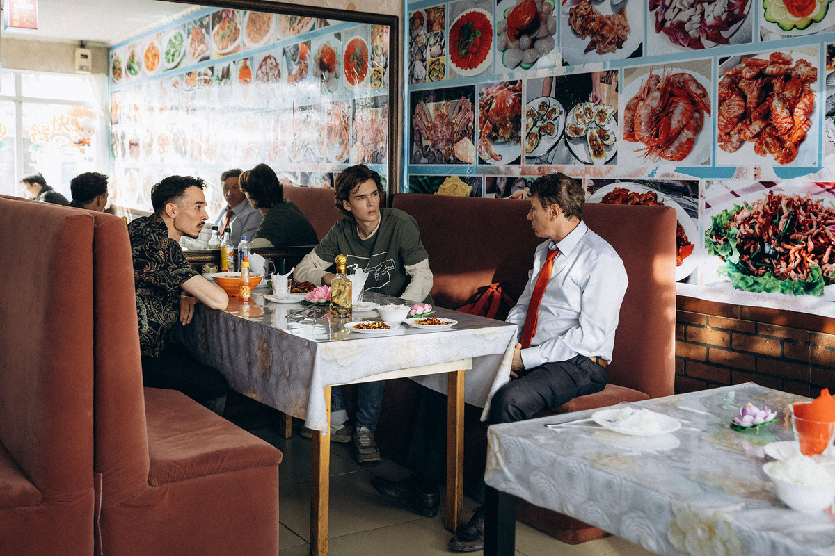    Кадр из сериала «Обнальщик»