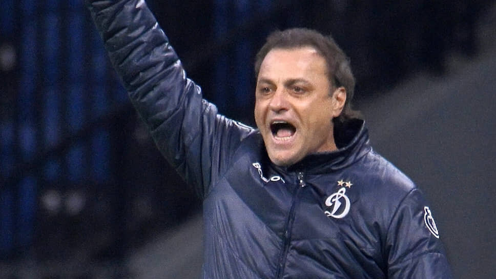 Ролан Гусев будет первым тренером в «Динамо» до конца нынешнего футбольного сезона.📷Фото: Антон Новодерёжкин / Коммерсантъ