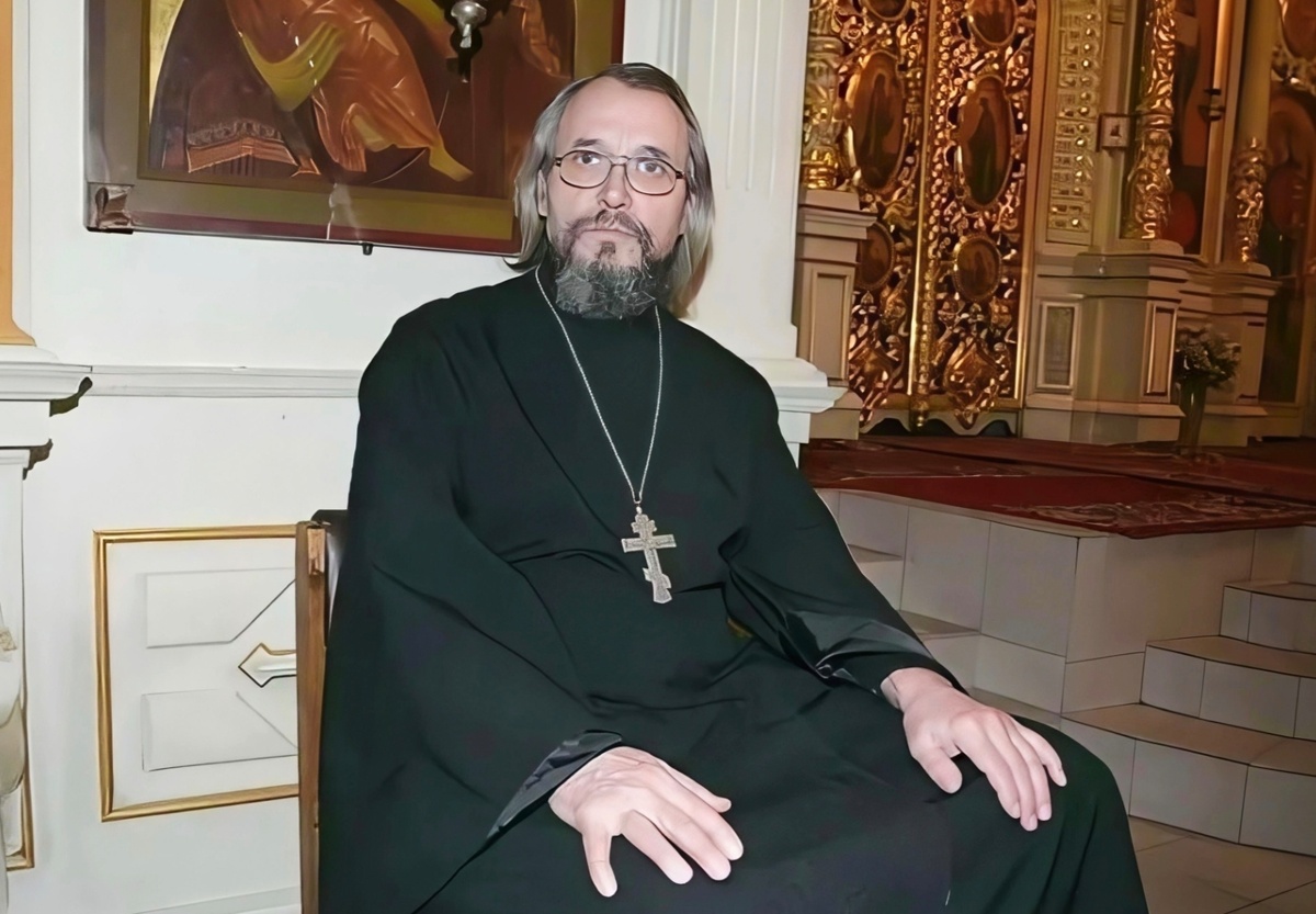 Владимир Соколов — иерей, клирик храма Всех Святых бывшего Ново-Алексеевского монастыря (г. Москва).