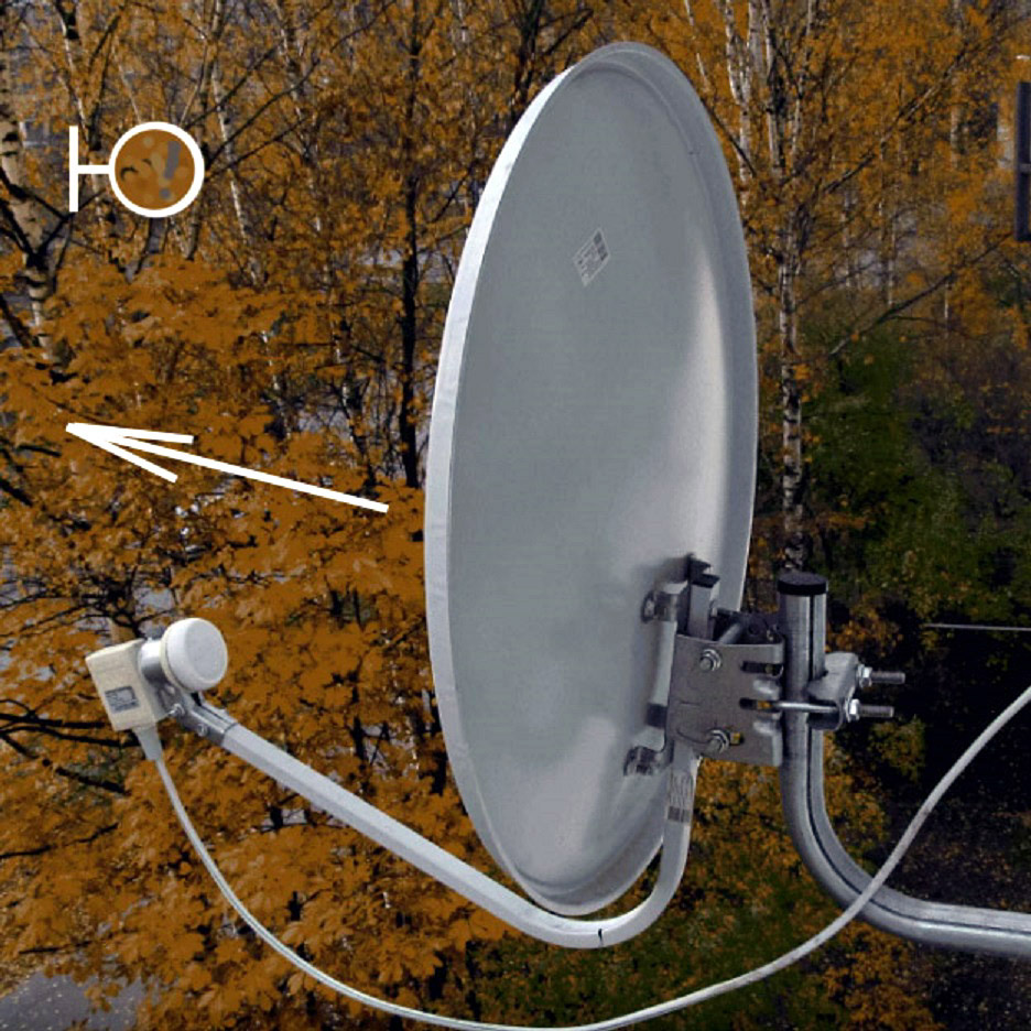 Спутниковая тарелка направлена на юг.