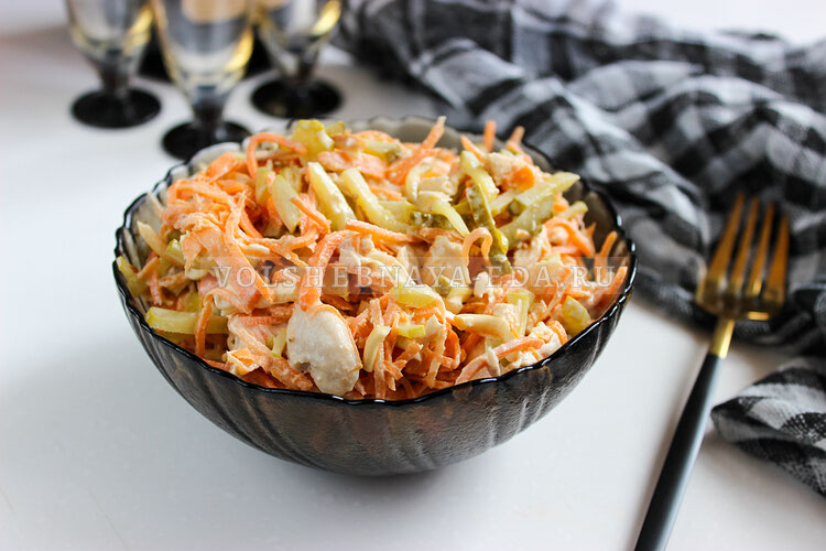 Салат «Лисичка» с корейской морковью