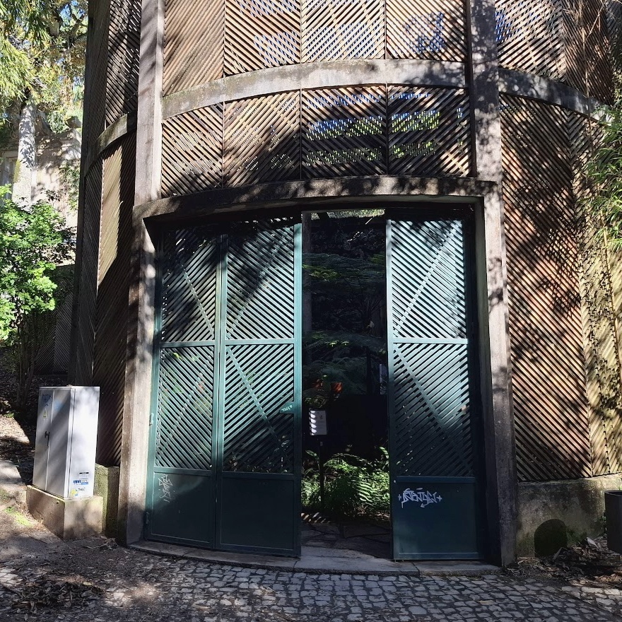 Вход в холодную теплицу