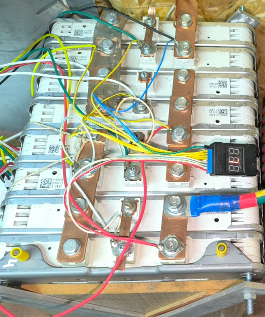 Отключение Заряда 4х8шт=32в, Отключение Разряда 3,38х8=27в. Повторное включение  3,63х8=29в