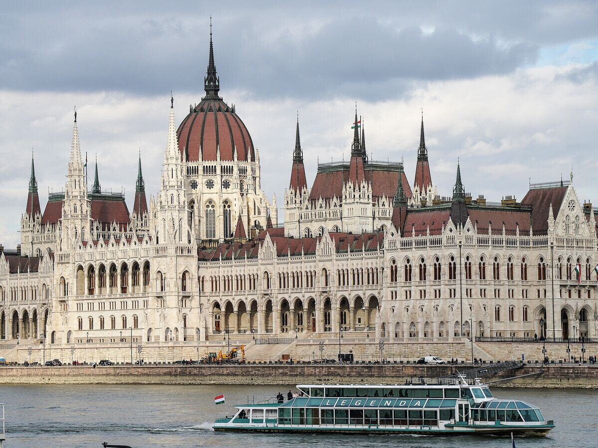    Здание парламента в Будапеште | © РИА Новости / Алексей Витвицкий