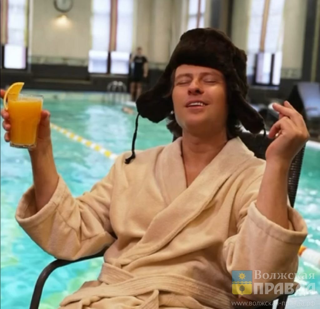 Скриншот из видео, опубликованного в ТГК Прохора Шаляпина📷    «Прорыв года» и корреспонденция на Мальдивах: шоумену из Волгограда Прохору Шаляпину вручили премию в Госдуме
