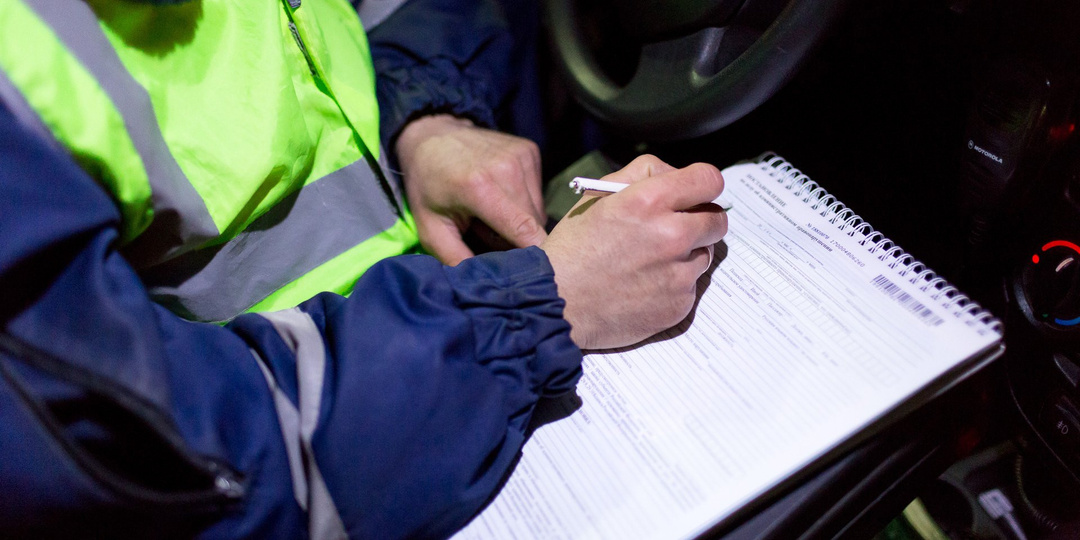 Протокол — не приговор. Как его правильно оспорить на месте: хитрости для водителя