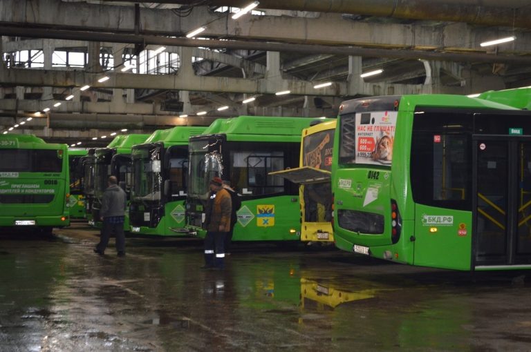 Водители и кондукторы «Оренбургских пассажирских перевозок» рассказали о проблемах предприятия
