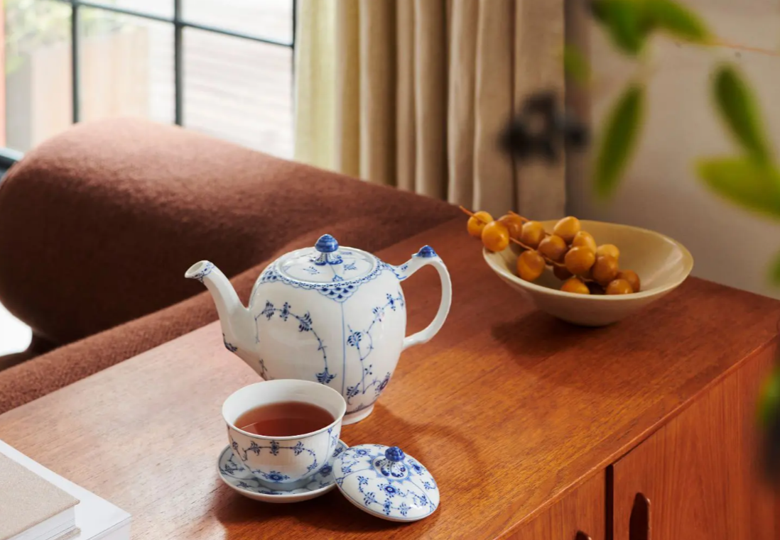 Фото с сайта https://designwanted.com/royal-copenhagen-milan-design-week-2023/