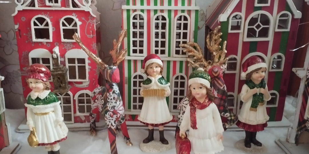 НОВОГОДНИЕ МОТИВЫ В МОЕМ ДОМЕ