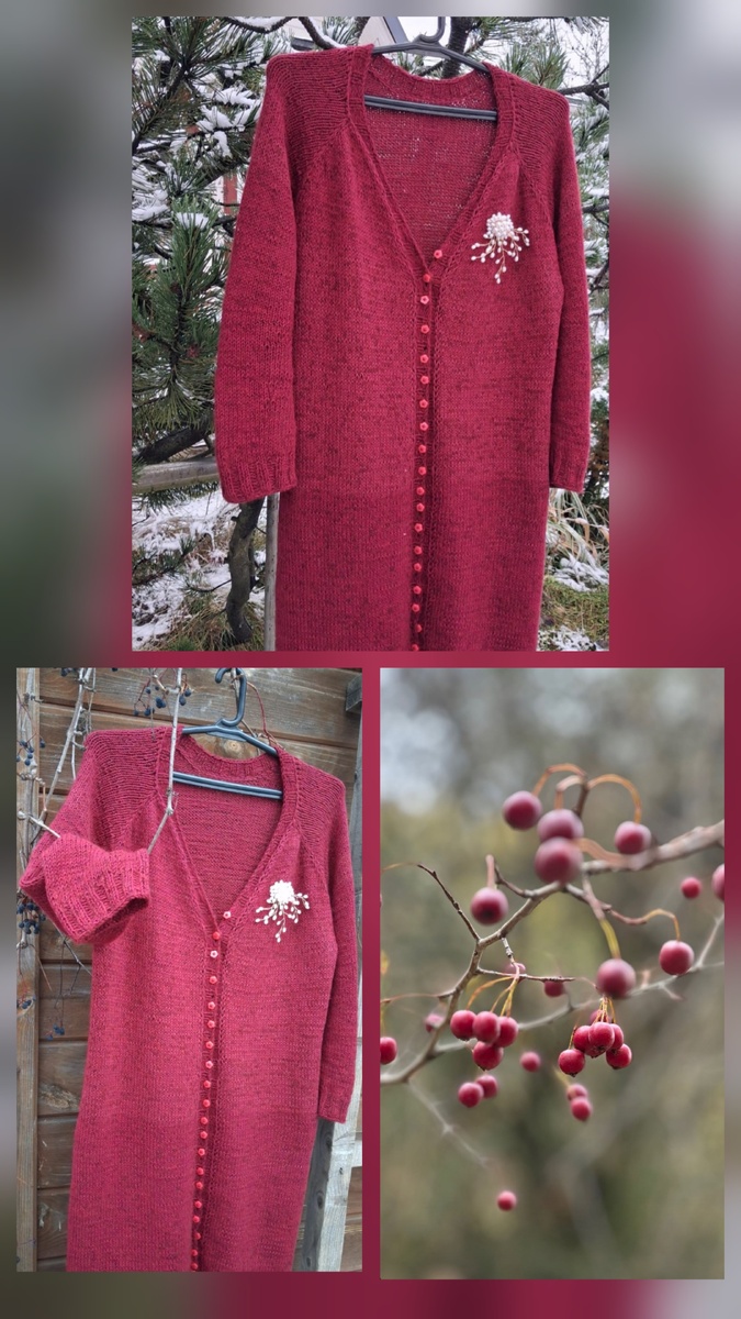 Вязаное платье лицевой гладью