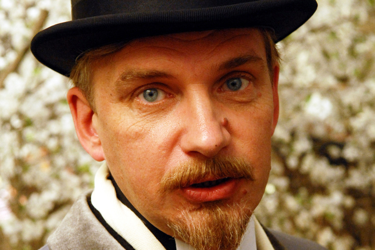     «Мы очень испугались»: жена онкобольного актера сериала «Мажор» Дмитрия Поднозова рассказала о его состоянии