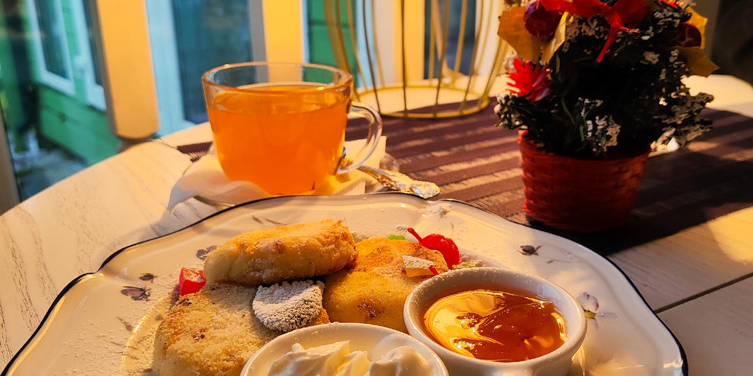 Наш ужин и завтрак в кафе "Дом с мезананом" в Коломне