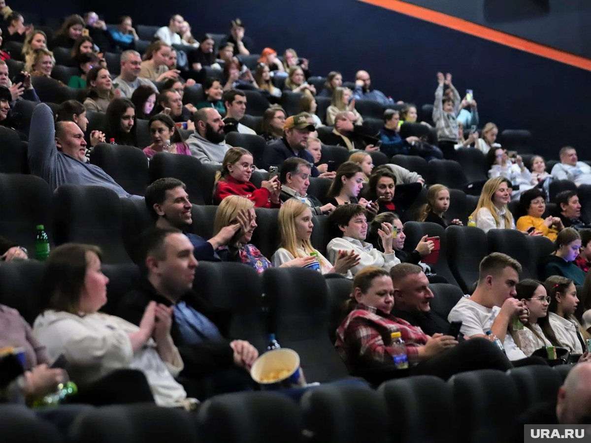     Уходящий год выдался богат на кассовые и обсуждаемые фильмы