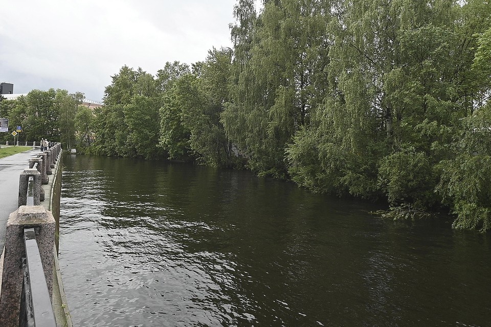    Река Охта превысила уровень загрязнения. Алексей БУЛАТОВ
