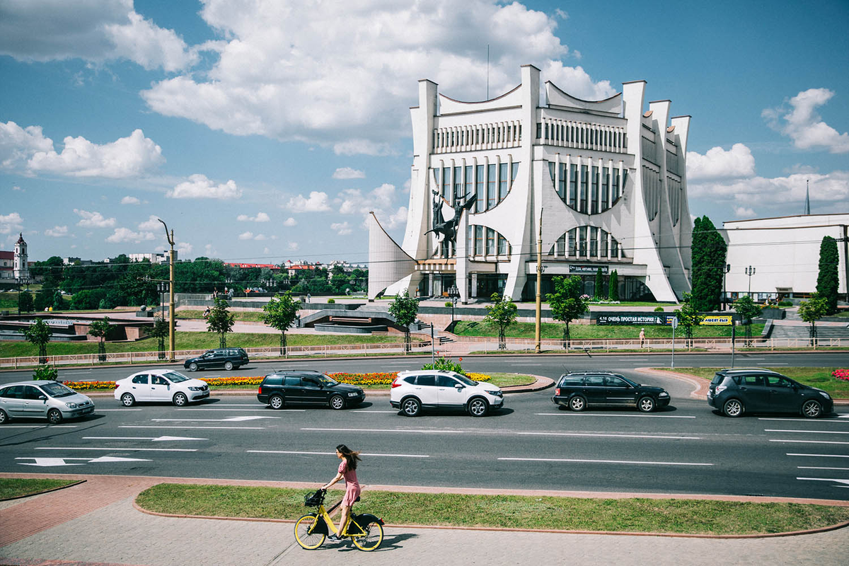 Гродненский областной драматический театр- здание 1984 года, один из ярких образцов позднего советского модернизма. Историк архитектуры Евгений Асноревский называет его одним из лучших образцов модернистской архитектуры в Восточной Европе. Театр словно «вырастает» из берега реки, и его силуэт виден из разных точек города.