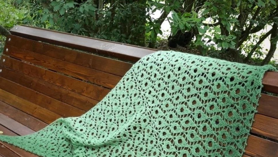 Шаль крючком: как пережить зимнюю апатию с пользой и удовольствием