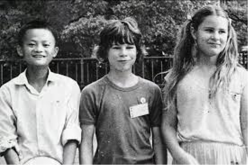 Джек Ма (слева)