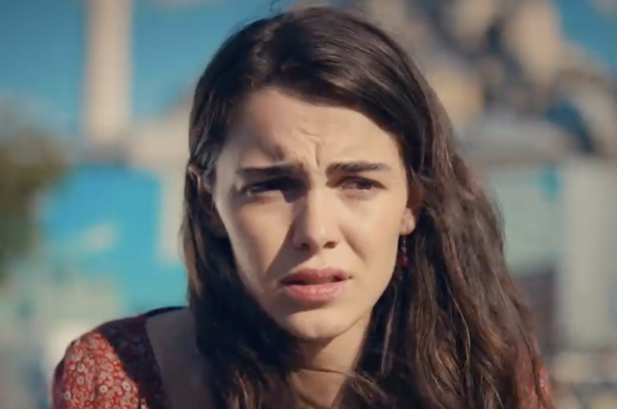 Разве любовь не должна приносить радость?