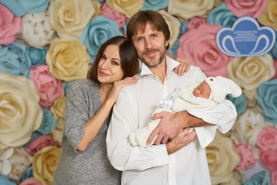    Маргарита Дробязко с мужем Повиласом Ванагасом и дочкой Николиной. Фото: соцсети.