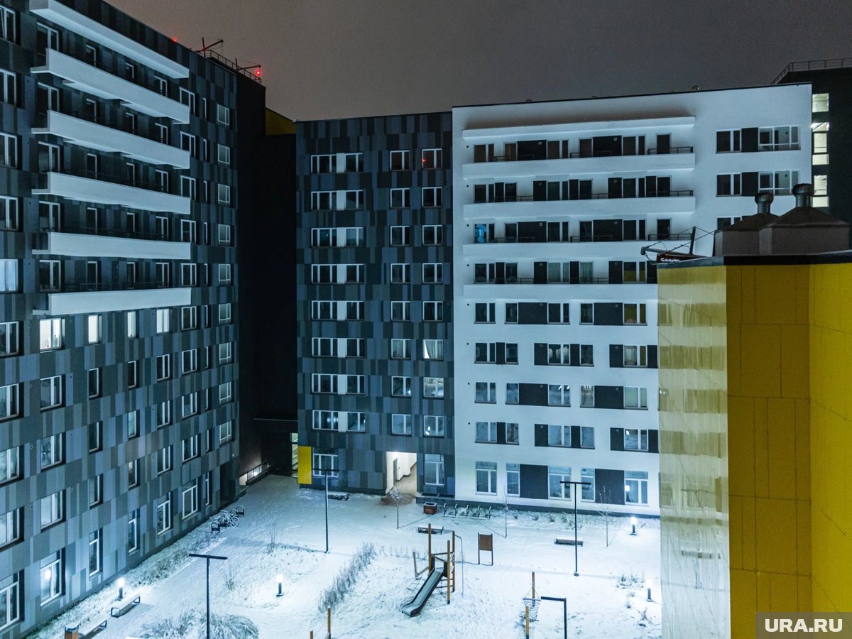     Жители услышали как минимум два сильных хлопка