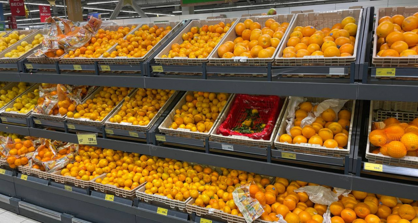 Всегда смотрю на "пупок" и не промахиваюсь - научу как выбрать самые сладкие мандарины в магазине, даже не разворачивая пакет