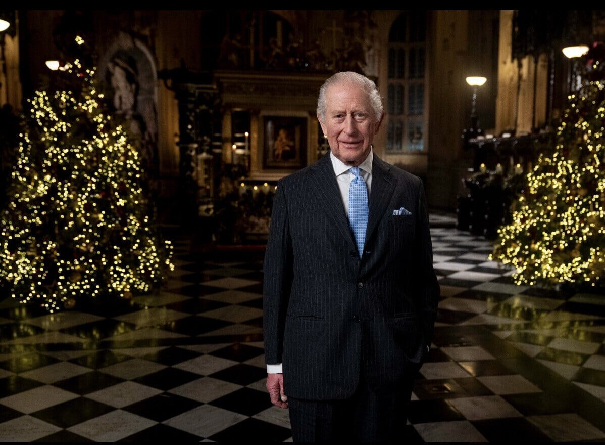 В 2025 году рождественское обращение было снято в часовне Богоматери в Вестминстерском аббатстве в Лондоне. И это первый случай, когда рождественское послание монарха было записано именно там.