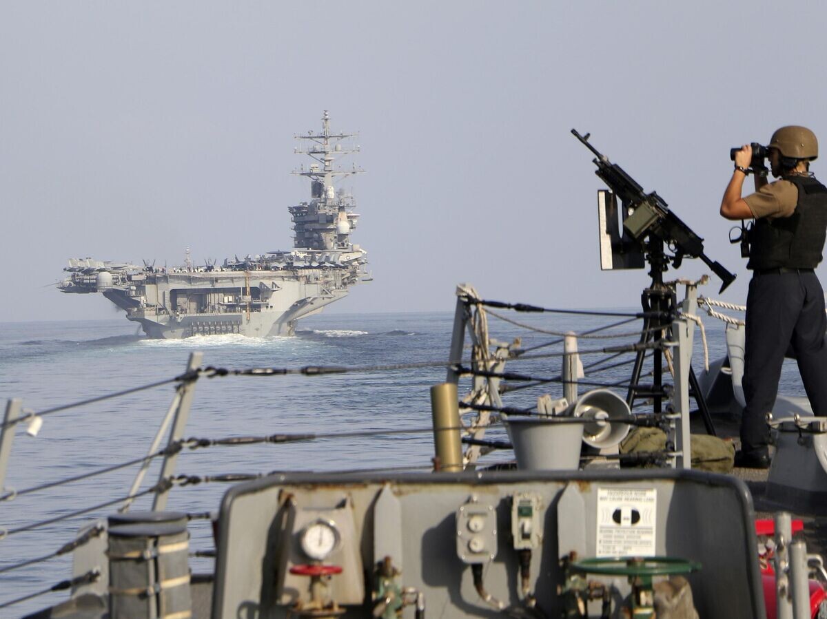    Американский авианосец "Эйзенхауэр" | © AP Photo / U.S. Navy/Information Technician Second Class Ruskin Naval