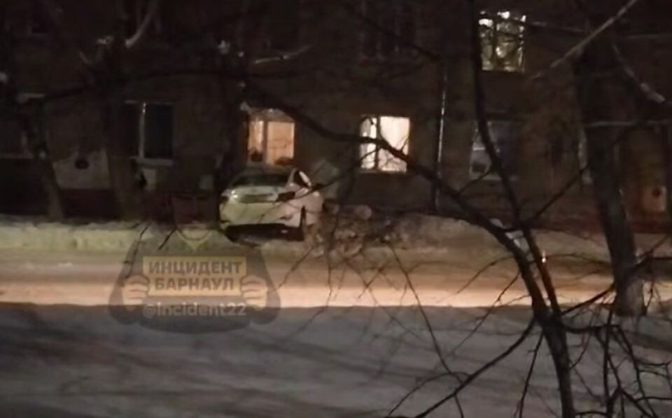    ДТП на улице Титова . Источник: t.me/incident22