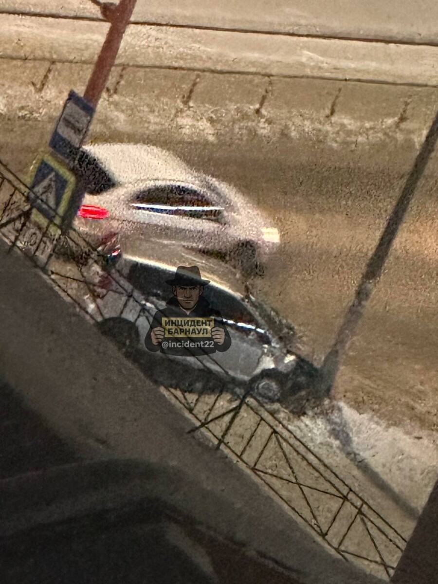    ДТП на пр. Красноармейском . Источник: t.me/incident22