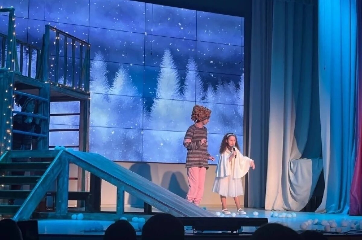    В Кемерове исполнили желание девочки, мечтавшей сыграть на сцене с актёрами