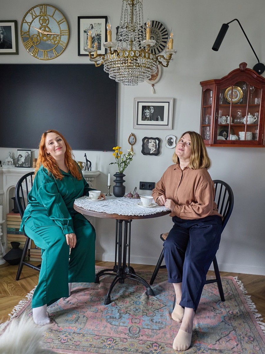  📷Дизайнер Арина Дудникова с хозяйкой квартиры.