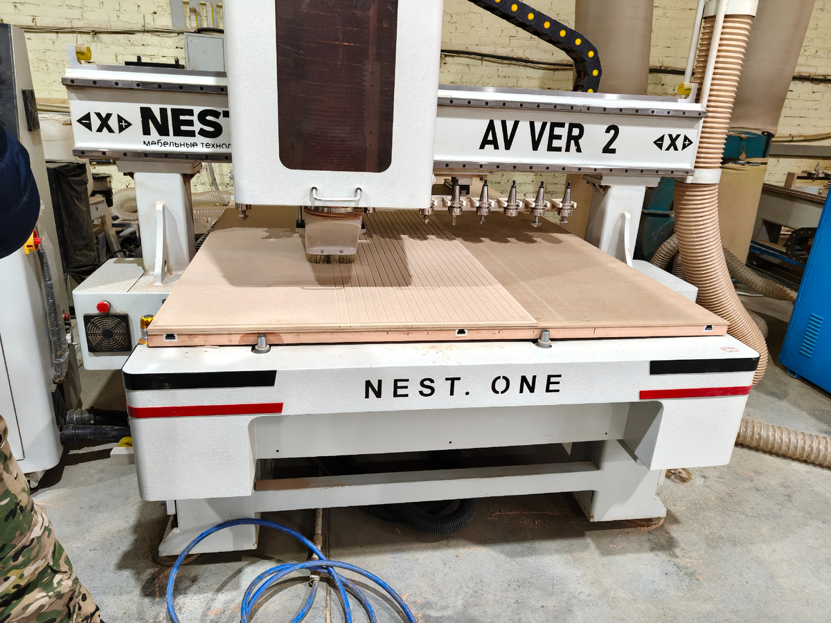 Станок в работе.