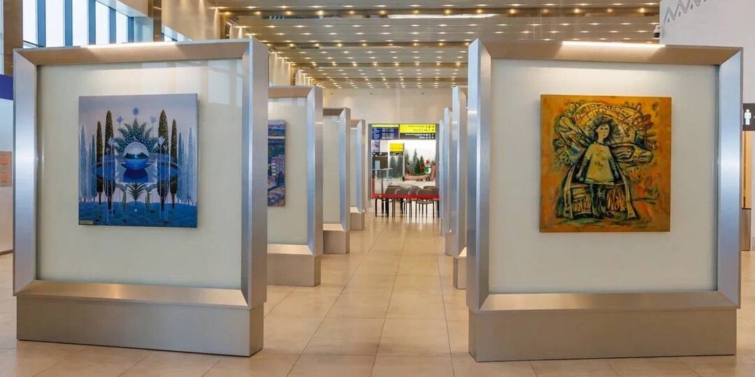 Аэропорт Новокузнецк открыл камерную художественную галерею в новом терминале