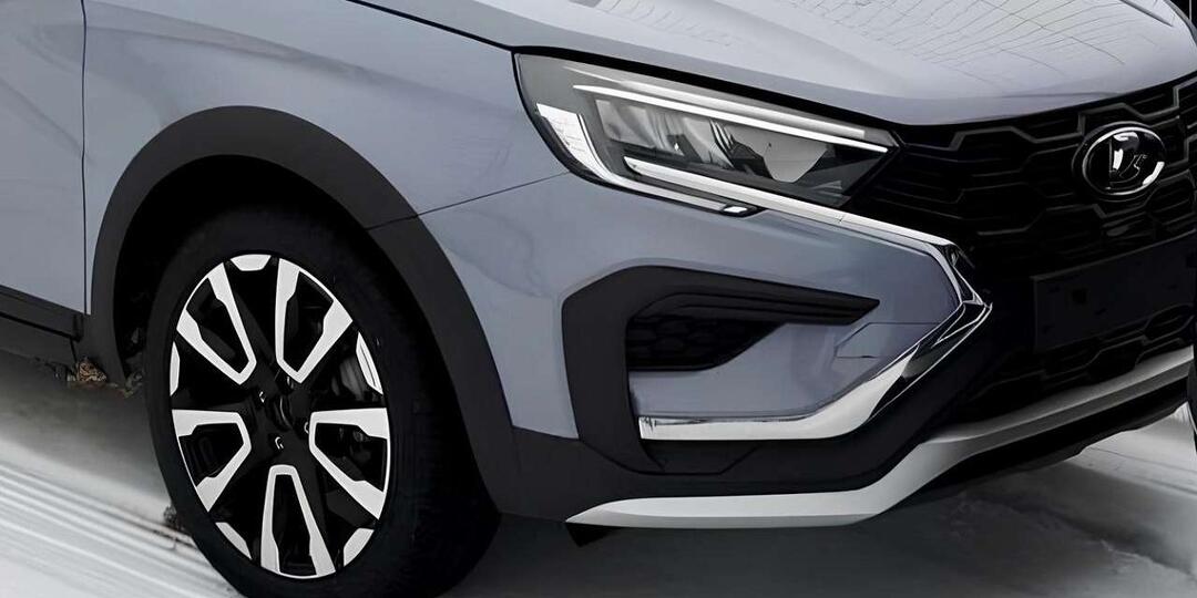 Веста в новом цвете — уже у дилеров!