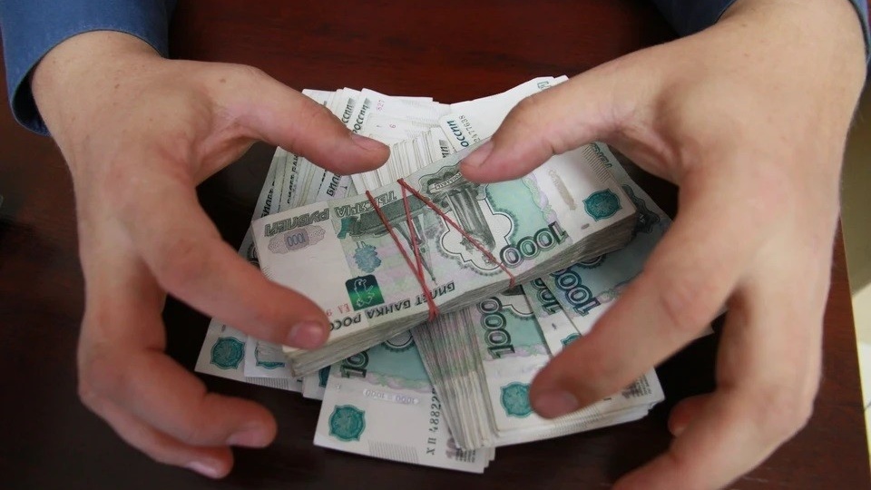 Бывший замглавы одного из районов Барнаула избежал наказание за хищение премий