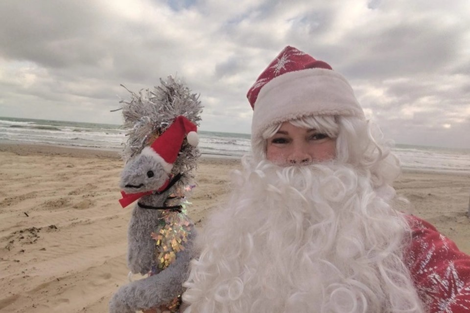    Татьяна Коростелева в образе Деда Мороза