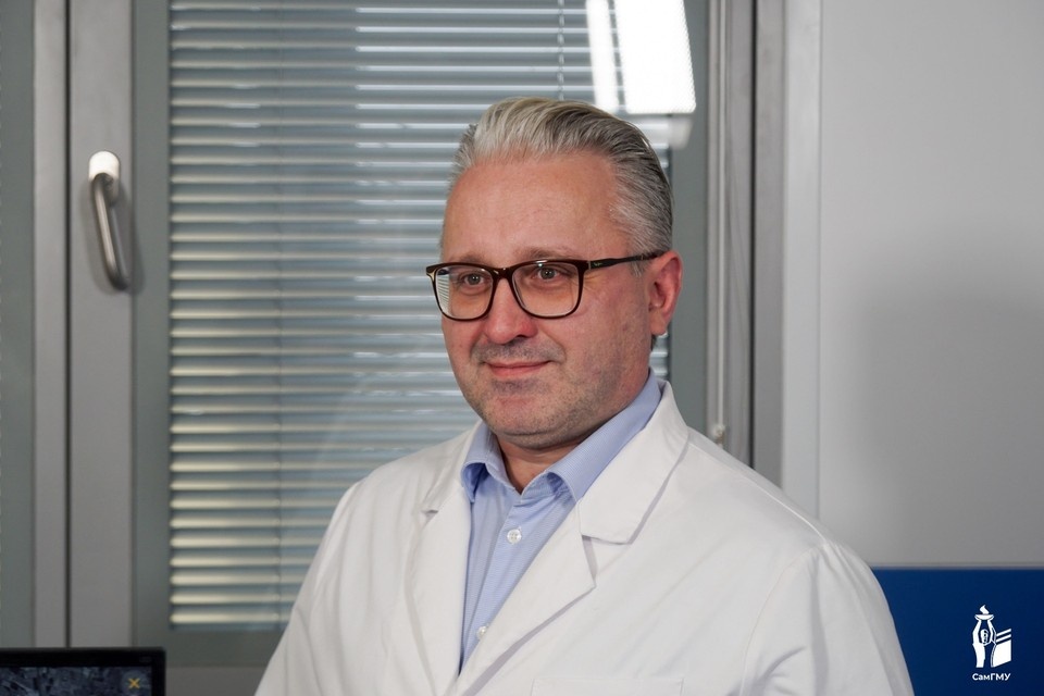    Директор НИИ нейронаук Самарского государственного медицинского университета Минздрава России (СамГМУ), сомнолог Александр Захаров.