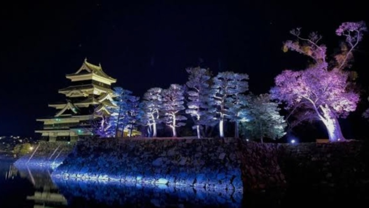 Фото из открытых источников.Зима в Японии. Свет, переживший время.