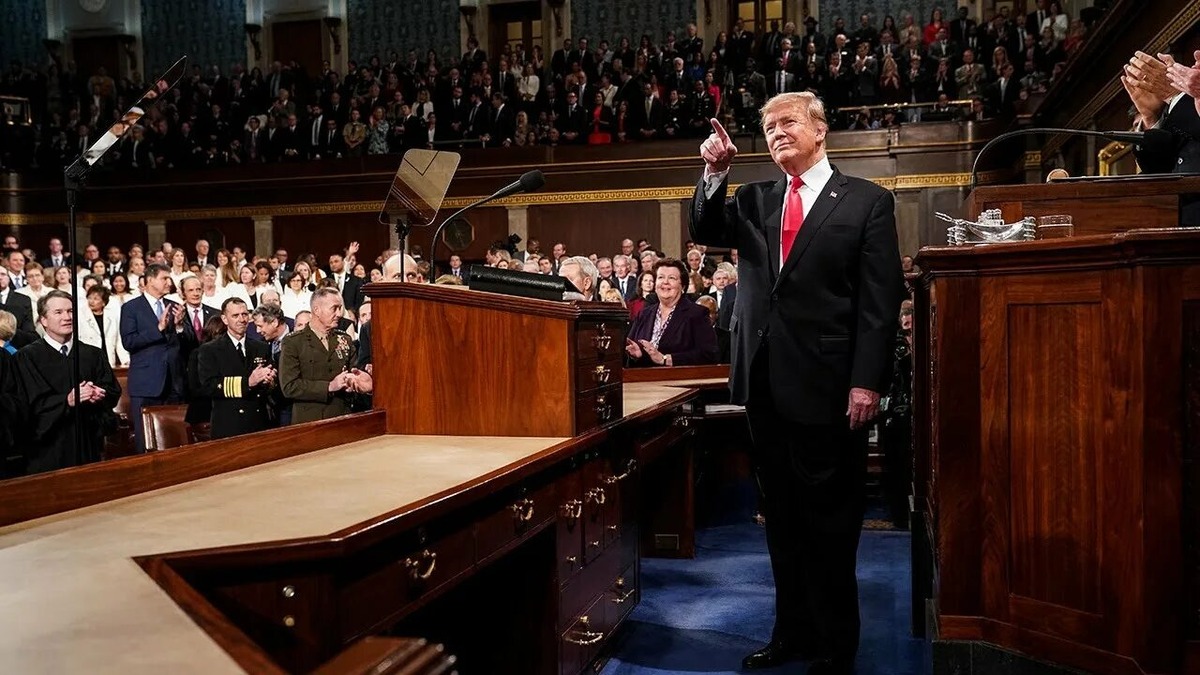 Лишь один он бабачит и тычет... О. Мандельштам