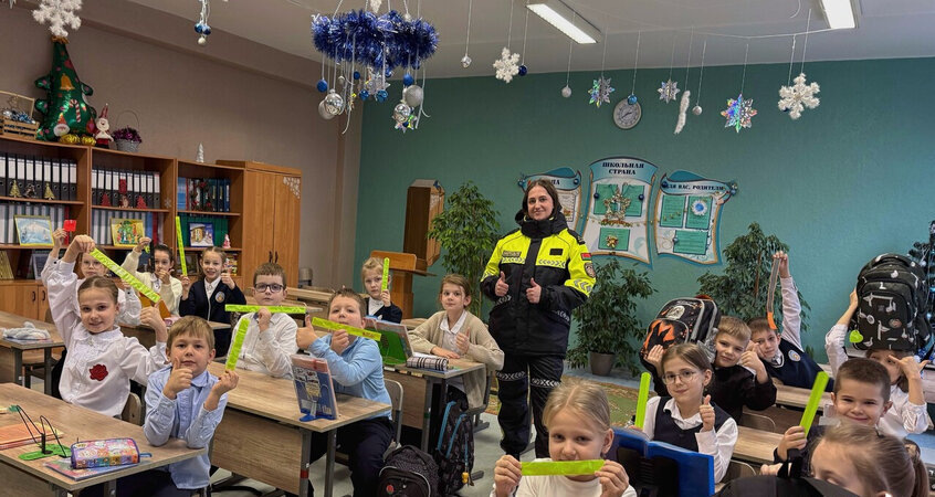    Неделя знаний ПДД: ГАИ Пинска проводит профилактическую работу в школах