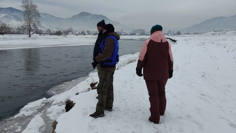 На Алтае уже несколько дней ищут пропавшую 18-летнюю девушку