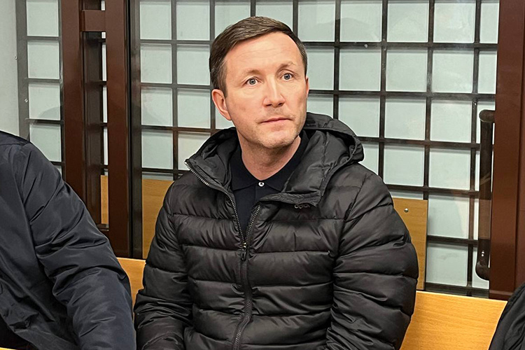    Суд арестовал Аминова год назад, тогда его заключили под стражу, а спустя несколько месяцев отпустил под домашний арест.   
Фото: Альбина Фархутдинова