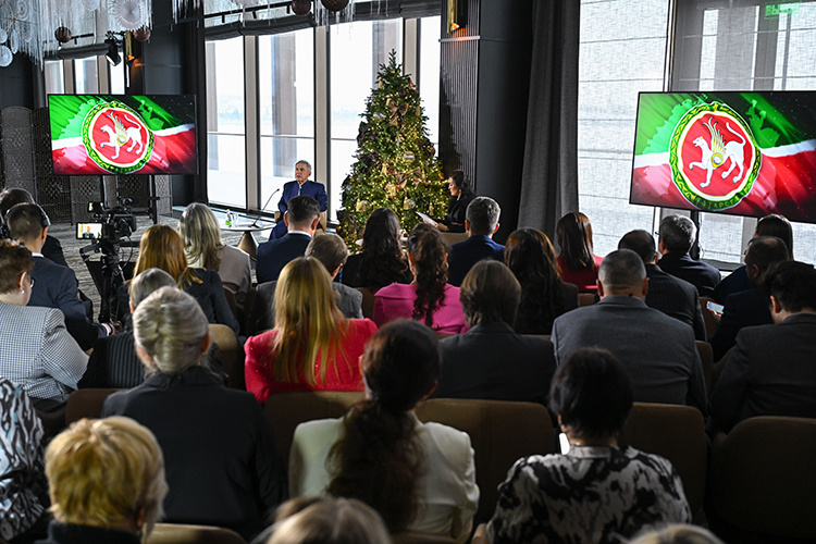    В новом отеле Noble Millennium Panorama прошла традиционная предновогодняя пресс-конференция раиса Республики Татарстан Рустама Минниханова.   
Фото: rais.tatarstan.ru