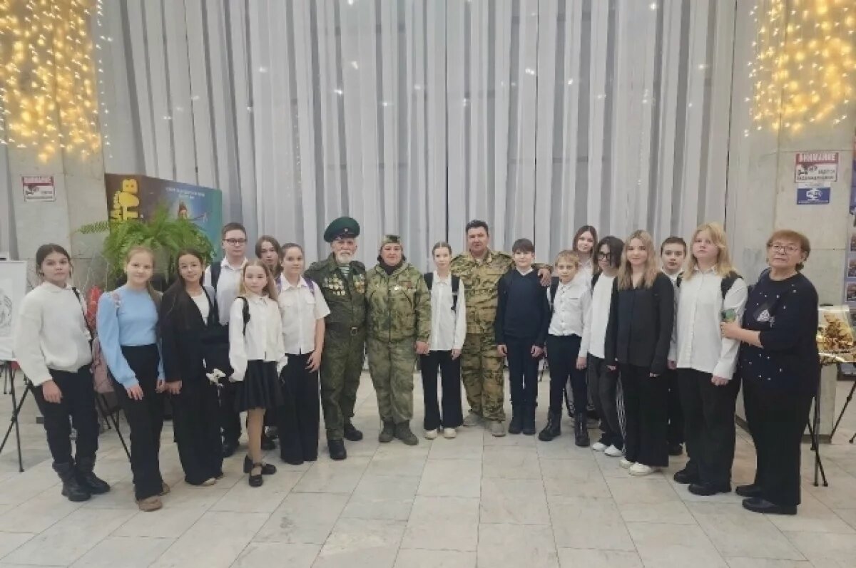    На уроке мужества учащиеся услышали реальные истории героев