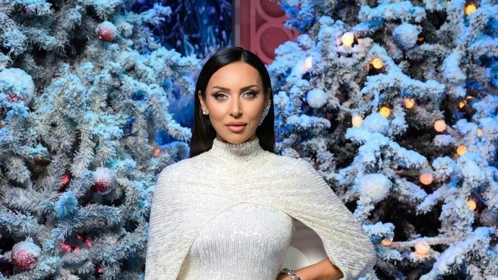    Звезды на «Новогоднем огоньке»: яркие наряды и музыкальные сюрпризы (источник изображения) News Express Team