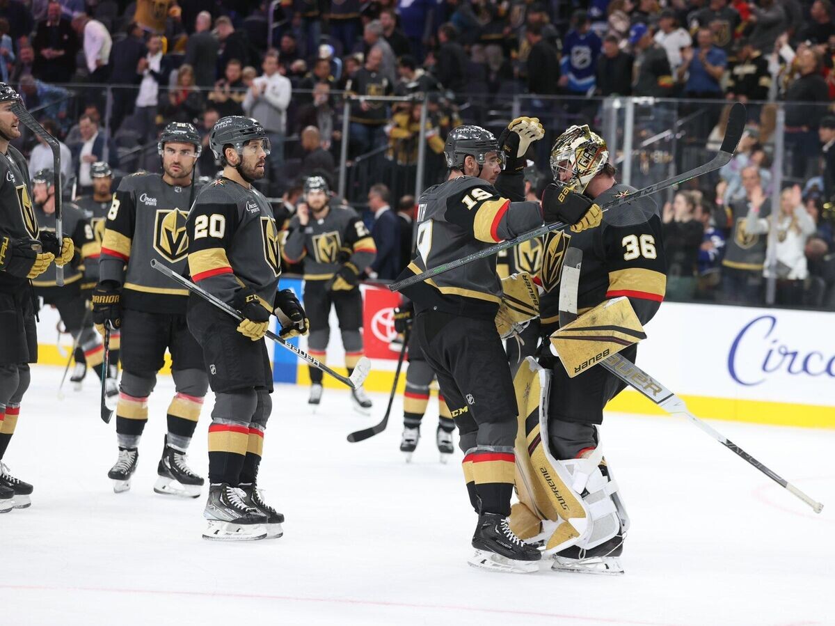    Хоккеисты "Вегас Голден Найтс" | © Фото : twitter