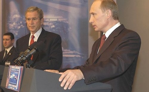    Путин и Буш в 2005 году. Фото: официальный сайт Кремля
