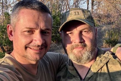    Слева направо Игорь Горчаров, позывной "Проректор" и Виталий Забиров, позывной "Рабиз". / Фото: Фото из личных архивов Игоря Гончарова, Виталия Забирова