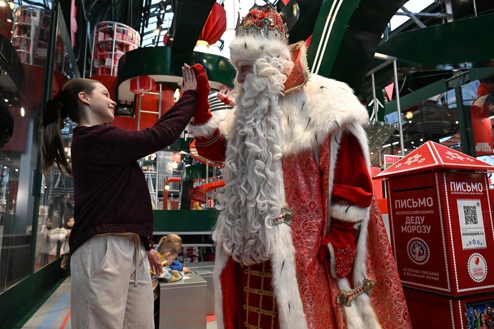    В возрасте 5-7 лет дети начинают замечать нестыковки в окружающем мире, сравнивать информацию из разных источников и подвергать сомнениям то, во что раньше верили. Михаил ФРОЛОВ