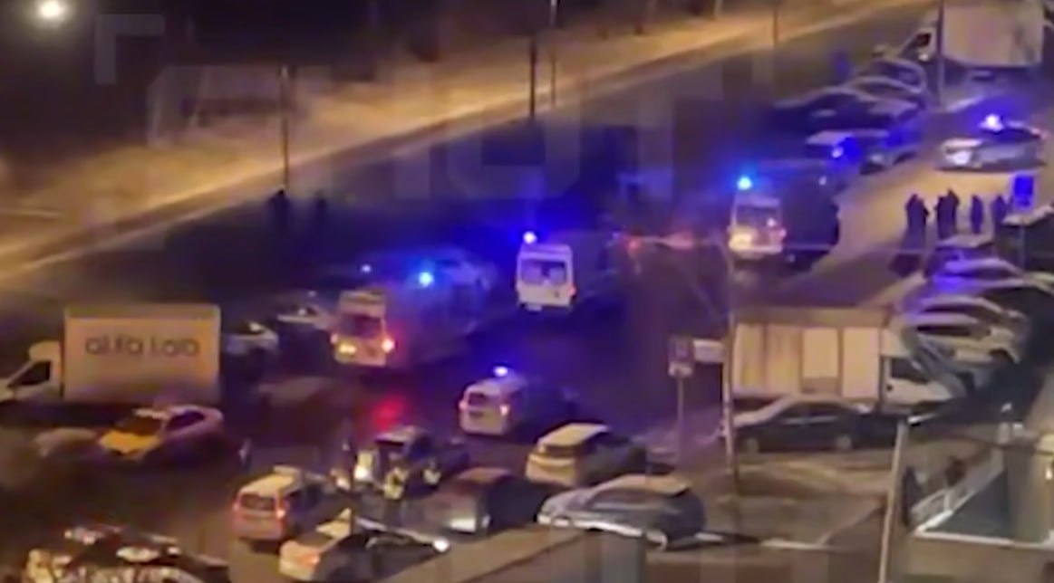 На месте взрыва все оцеплено. Скрин тг-канала SHOT